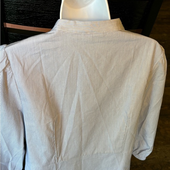 NWT Liz Claiborne Pleated Small Blue and White Stripe Belted Blouse Size Large - Picture 9 of 13